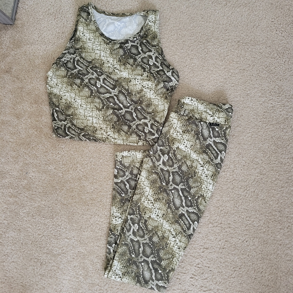 Lici Fit leggings and top set